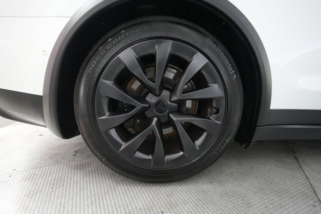 2023 Tesla Model X — photo 17 of 21