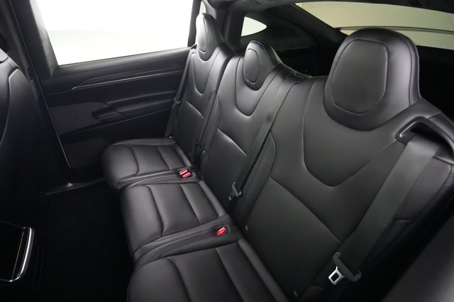 2023 Tesla Model X — photo 19 of 21