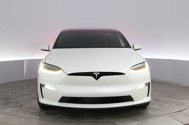 2023 Tesla Model X — photo 9 of 21