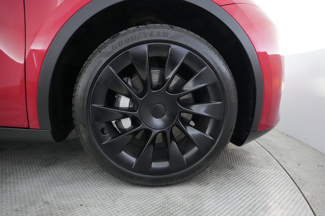 2023 Tesla Model Y — photo 16 of 30