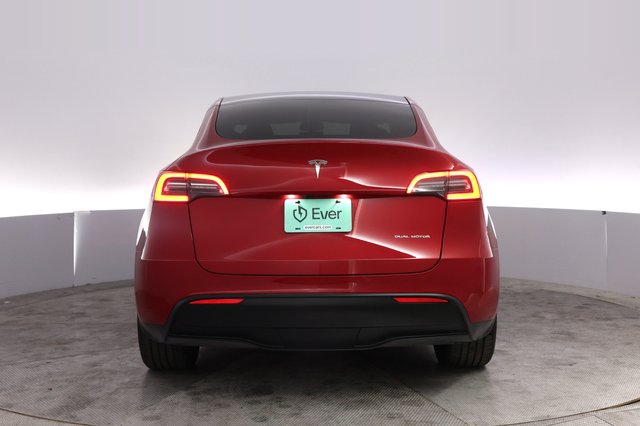 2023 Tesla Model Y — photo 12 of 30