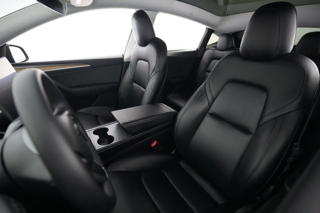 2023 Tesla Model Y — photo 3 of 20