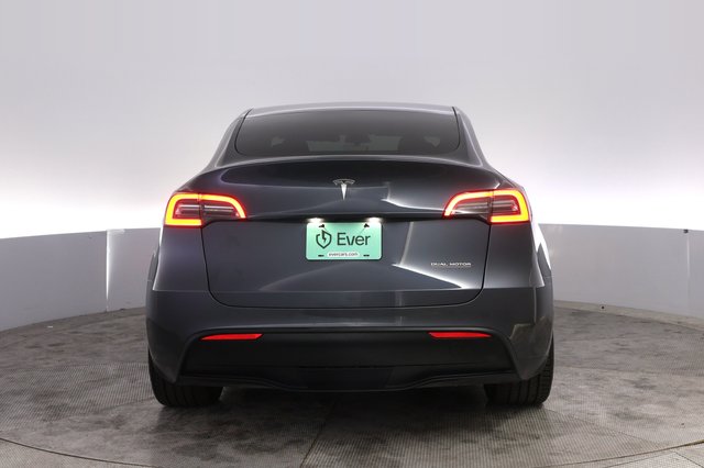 2023 Tesla Model Y — photo 12 of 20