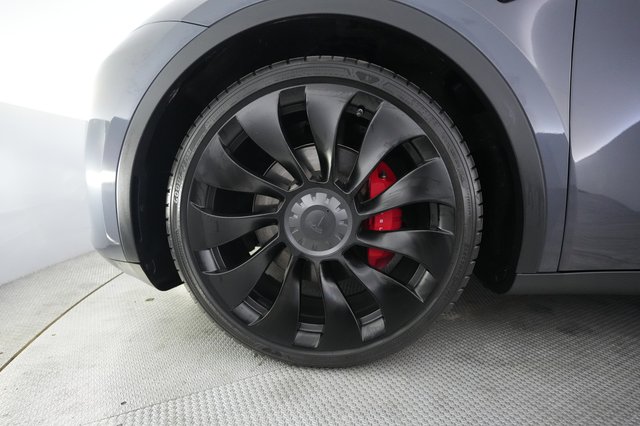 2023 Tesla Model Y — photo 15 of 20