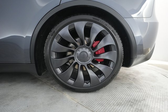 2023 Tesla Model Y — photo 7 of 20