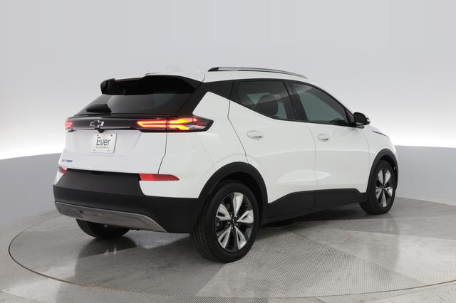 2022 Chevrolet Bolt EUV — photo 2 of 31