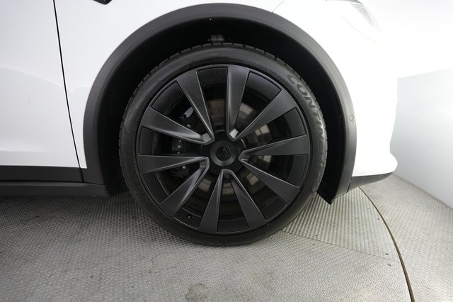 2022 Tesla Model X — photo 15 of 22