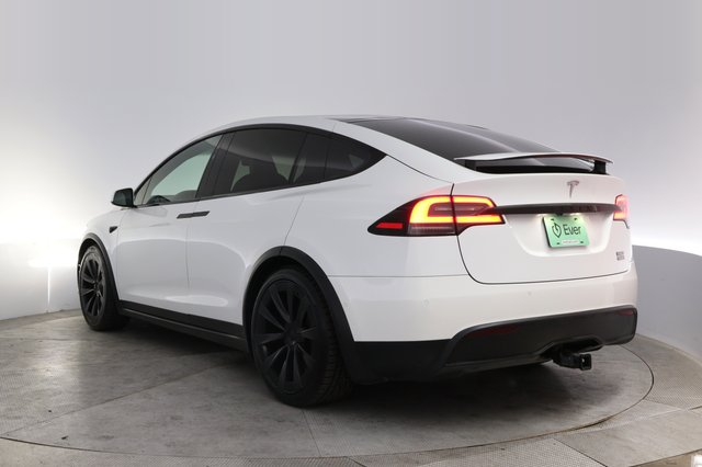 2022 Tesla Model X — photo 8 of 22