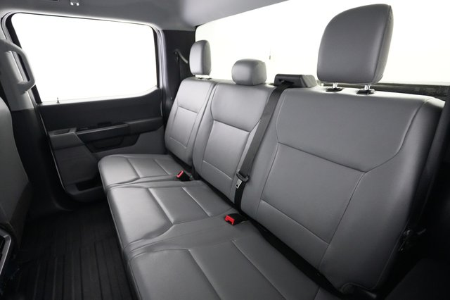 2022 Ford F-150 Lightning — photo 13 of 23