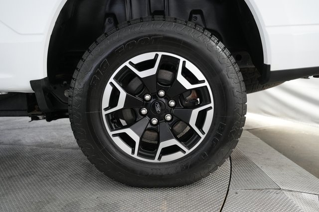 2022 Ford F-150 Lightning — photo 7 of 23