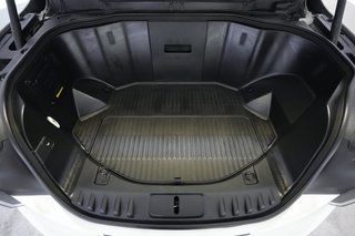 2022 Ford F-150 Lightning — photo 14 of 18