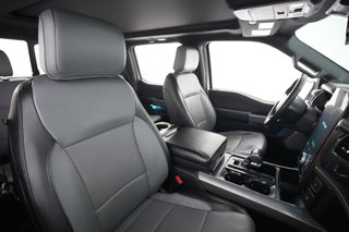 2022 Ford F-150 Lightning — photo 12 of 18