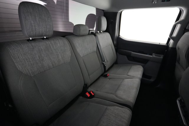 2022 Ford F-150 Lightning — photo 4 of 16