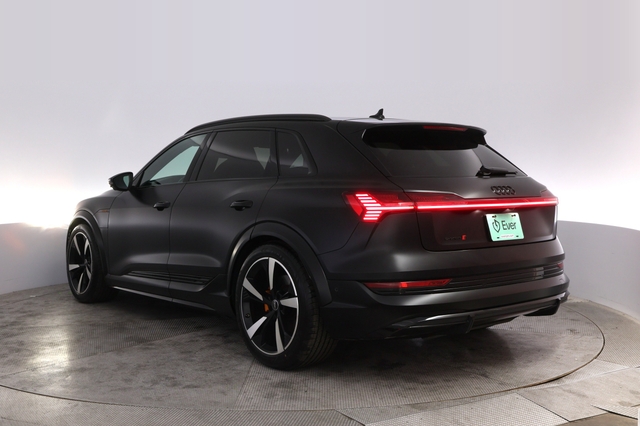 2022 Audi e-tron S