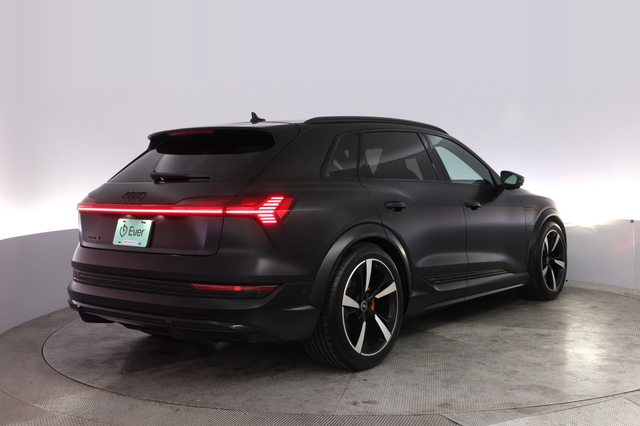 2022 Audi e-tron S
