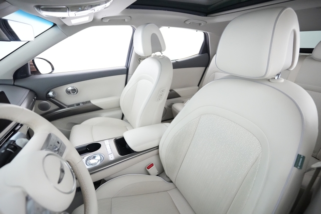 2023 Genesis GV60
