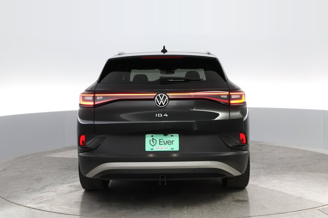 2021 Volkswagen ID.4 — photo 11 of 36