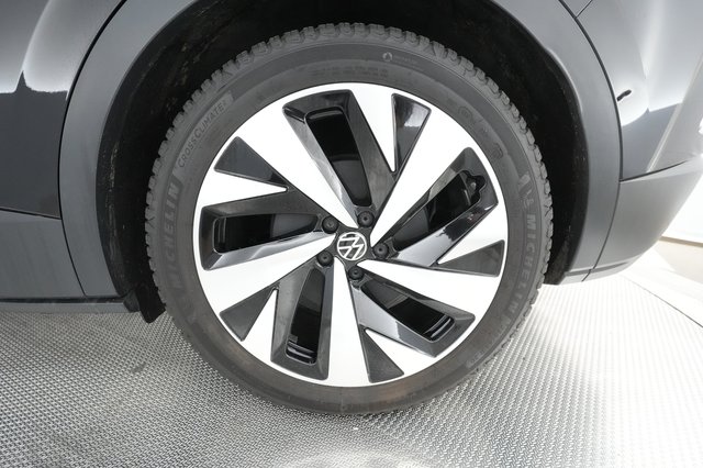 2021 Volkswagen ID.4 — photo 15 of 36