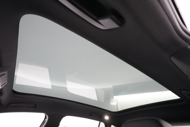 2021 Volkswagen ID.4 — photo 24 of 36