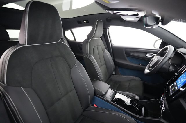2023 Volvo C40 Recharge — photo 18 of 23
