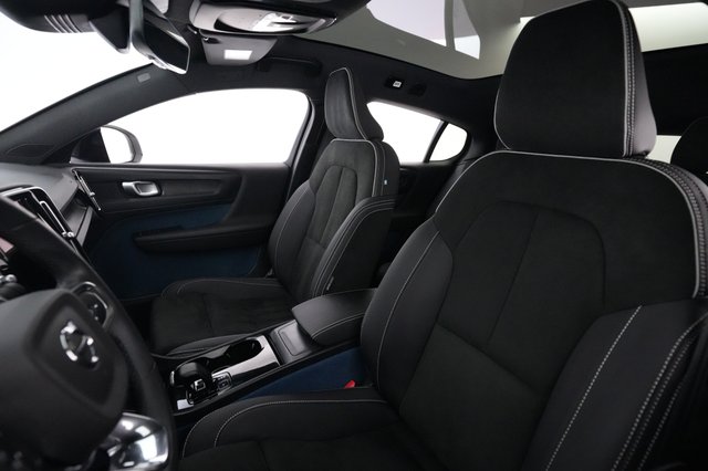 2023 Volvo C40 Recharge — photo 3 of 23