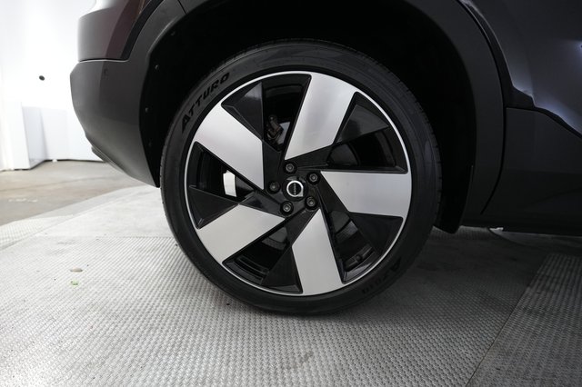 2023 Volvo C40 Recharge — photo 17 of 23