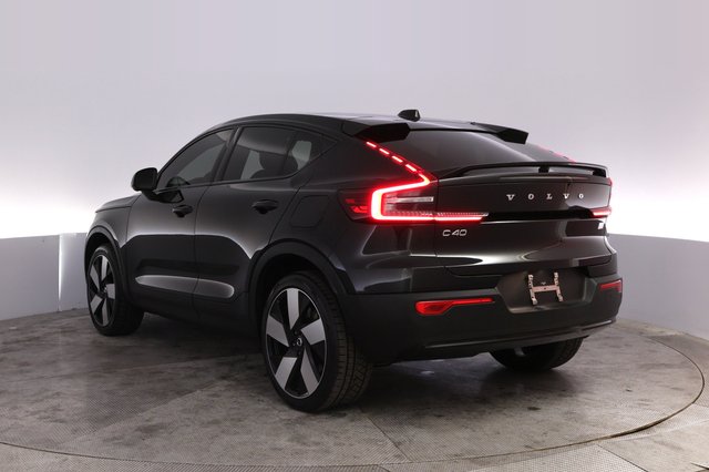2023 Volvo C40 Recharge — photo 13 of 23