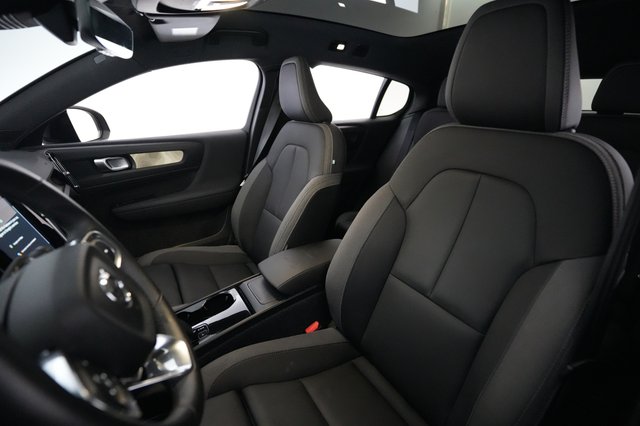 2023 Volvo C40 Recharge — photo 3 of 23