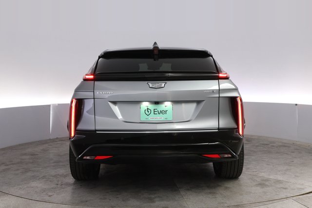 2024 Cadillac Lyriq — photo 12 of 21