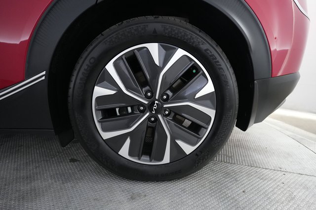 2024 Kia EV6 — photo 7 of 22