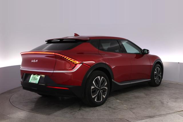 2024 Kia EV6 — photo 2 of 22
