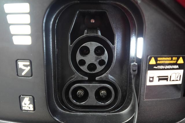 2024 Kia EV6 — photo 8 of 22