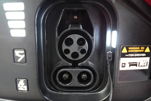 2024 Kia EV6 — photo 8 of 22