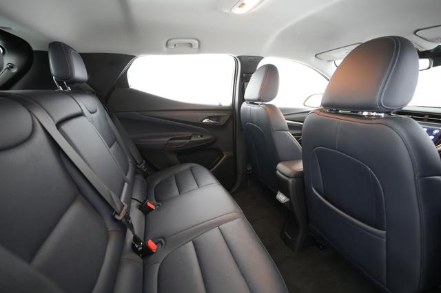 2022 Chevrolet Bolt EUV — photo 3 of 29