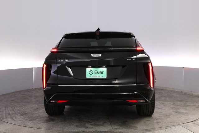 2024 Cadillac Lyriq — photo 12 of 23