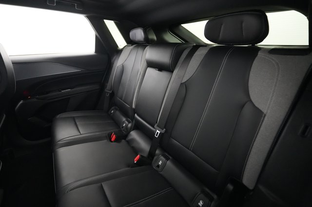 2024 Cadillac Lyriq — photo 18 of 23