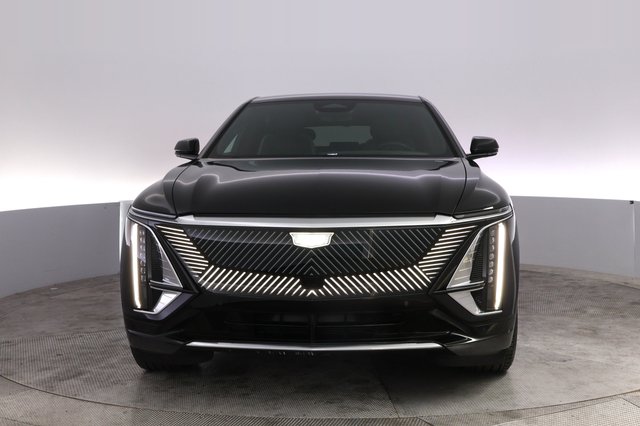 2024 Cadillac Lyriq — photo 9 of 23