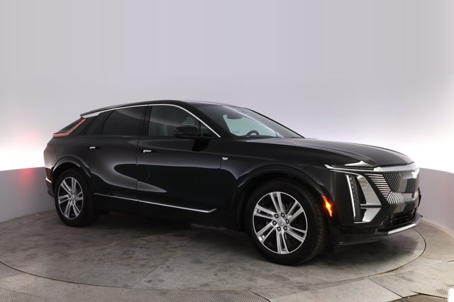 2024 Cadillac Lyriq — photo 11 of 23