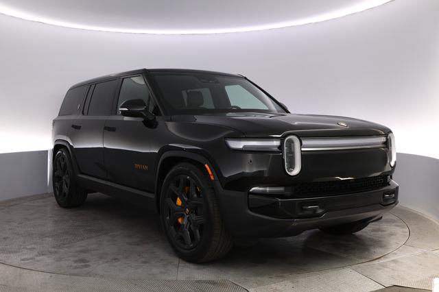 2025 Rivian R1S