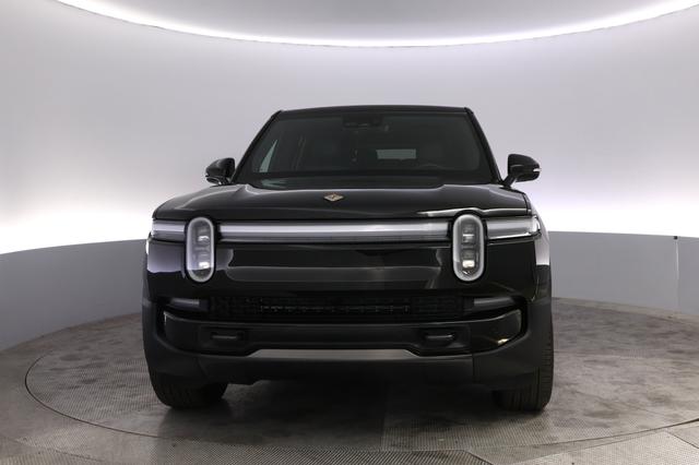 2025 Rivian R1S