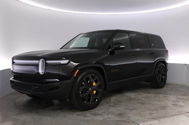 2025 Rivian R1S