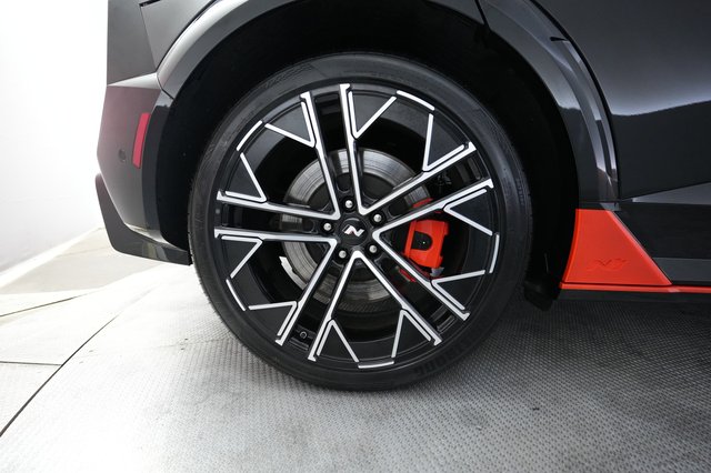 2025 Hyundai IONIQ 5 — photo 17 of 22