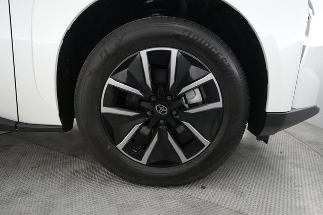 2026 Toyota bZ — photo 16 of 20