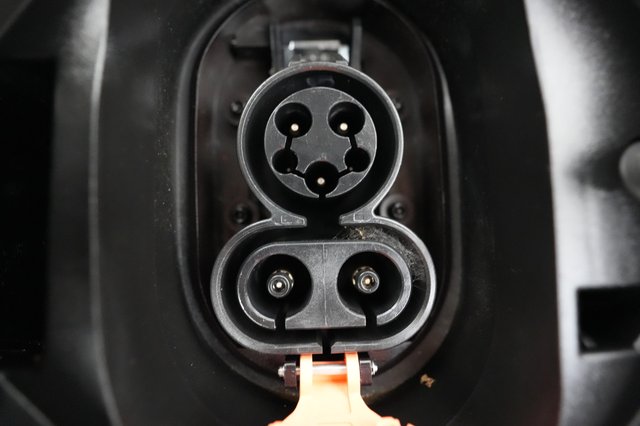 2022 Chevrolet Bolt EUV — photo 8 of 21