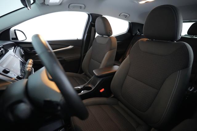 2022 Chevrolet Bolt EUV — photo 3 of 21