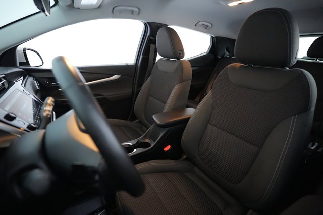 2022 Chevrolet Bolt EUV — photo 3 of 21