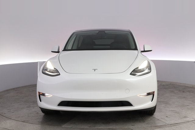 2022 Tesla Model Y — photo 9 of 23