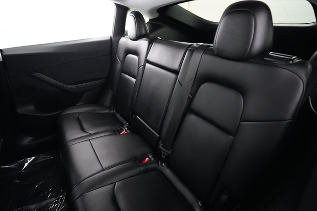 2022 Tesla Model Y — photo 19 of 23