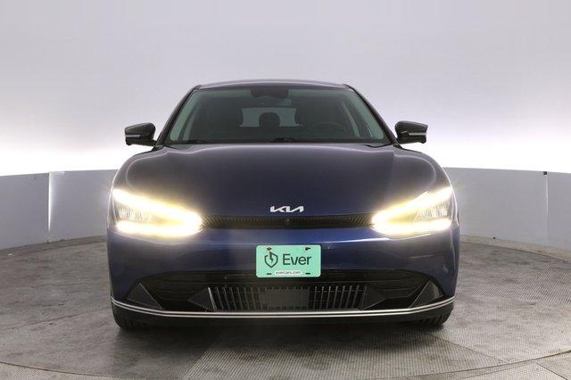 2022 Kia EV6 — photo 9 of 27