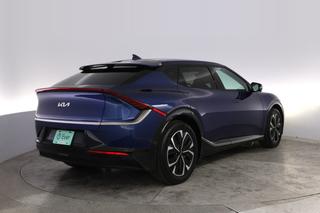 2022 Kia EV6 — photo 2 of 27